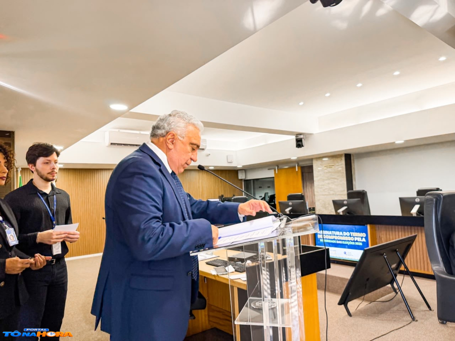 Laurez Moreira assina Termo de Compromisso pela Integridade das Eleições 2026 no TRE-TO
