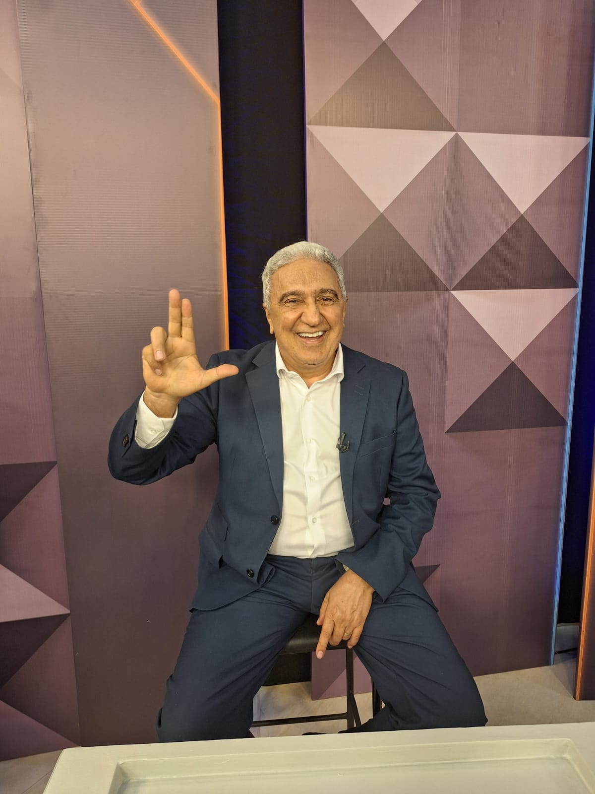 Laurez Moreira supera adversários no debate da TV Anhanguera com propostas para transformar a vida dos tocantinenses